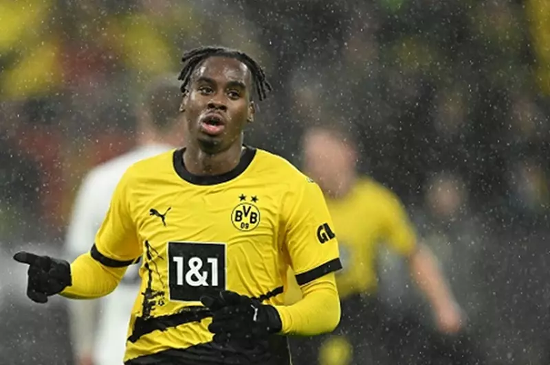 دورتموند يرفض عرض تشيلسي لضم جناح الفريق جيتنز